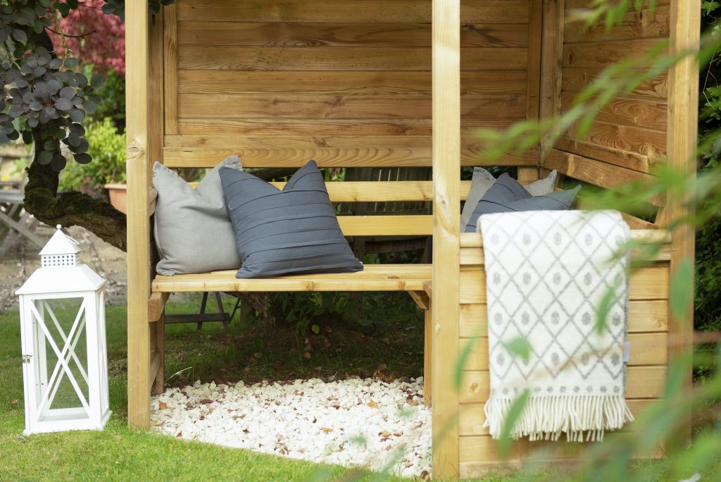 Venetian Corner Arbour