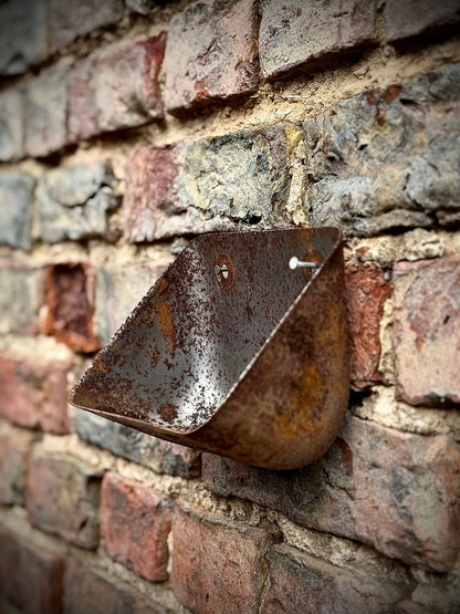 Vintage Rusty Metal Wall Mounted Planter / Herb Planter / Plant Pot / Key Holder