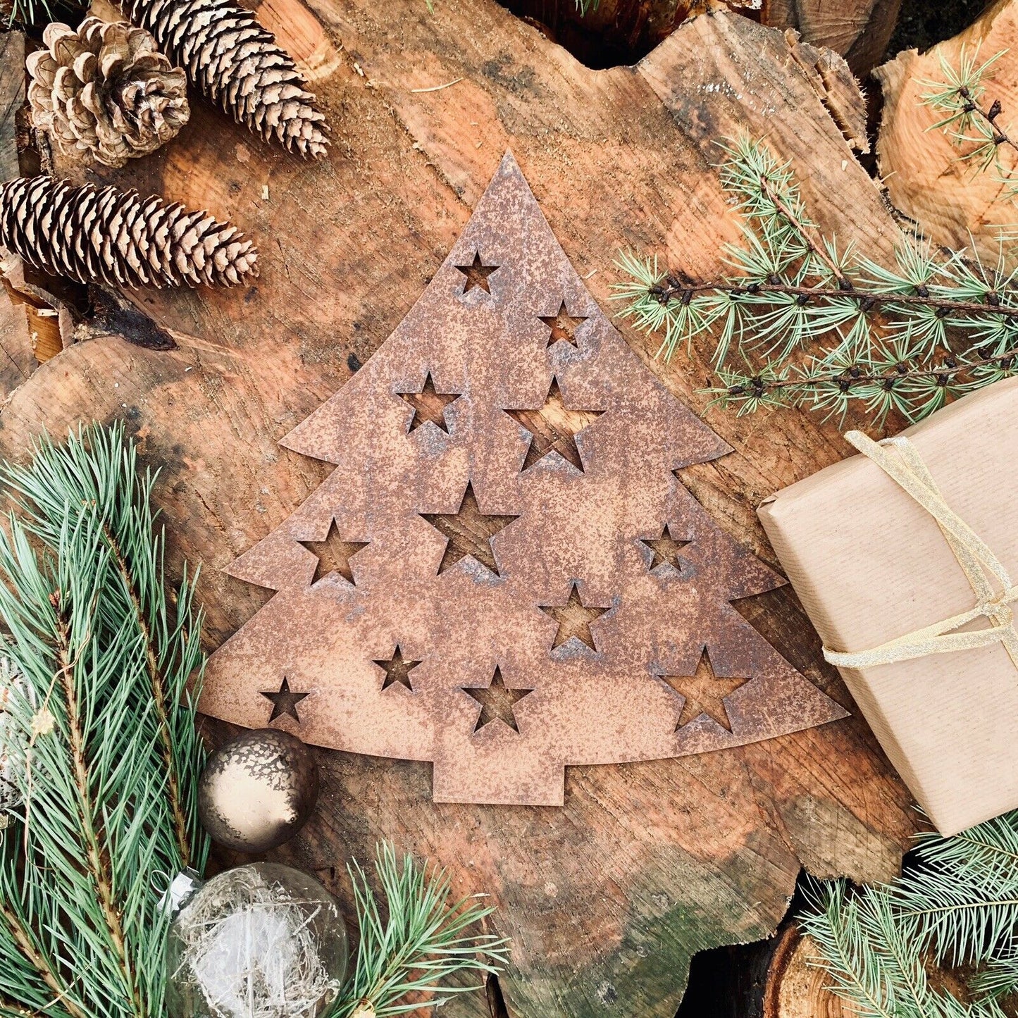 Rusty Metal Christmas Tree Decoration