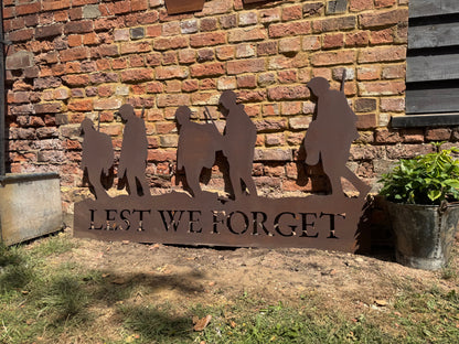 XXL Rusty Metal Lest We Forget Soldier Scene Garden Decoration