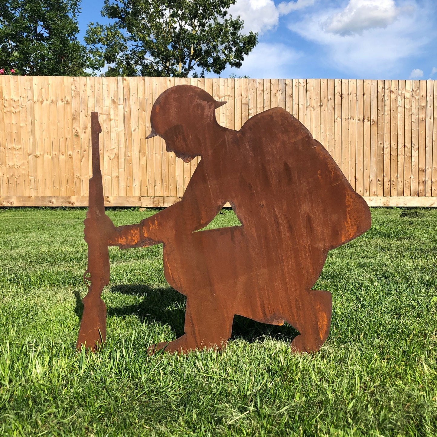 Rusty Metal Kneeling Soldier Garden Decoration