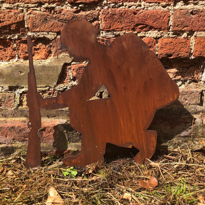 Rusty Metal Kneeling Soldier Garden Decoration