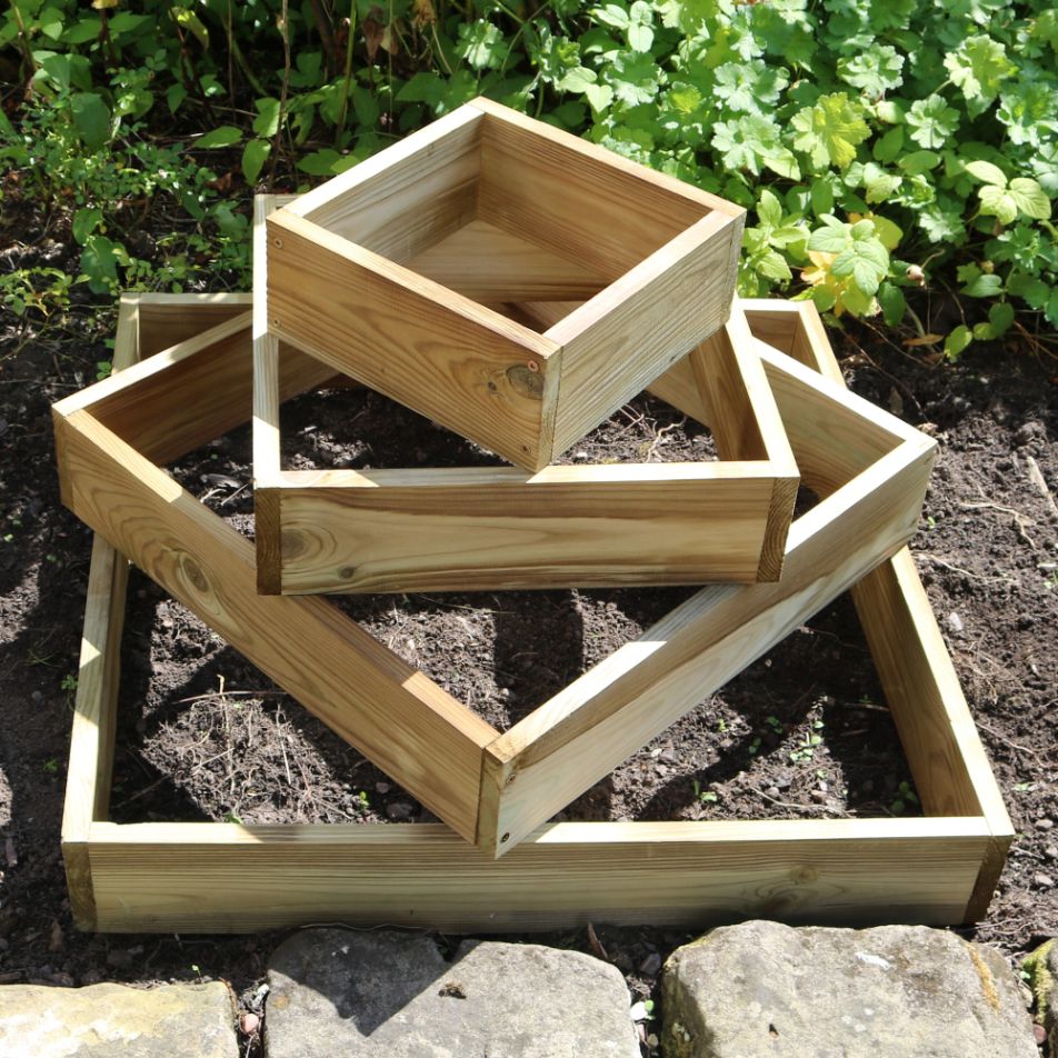 Diamond Raised Bed