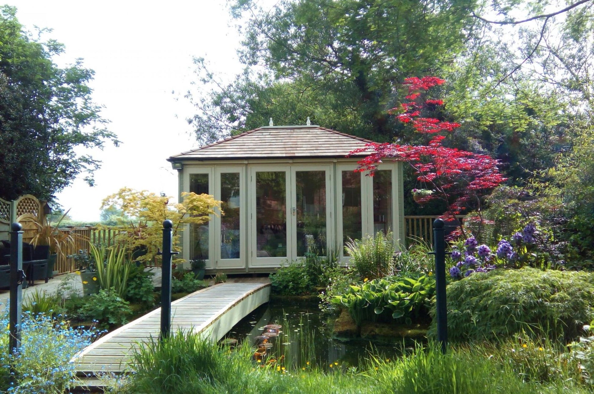 The Dukesbury Elite Garden Room