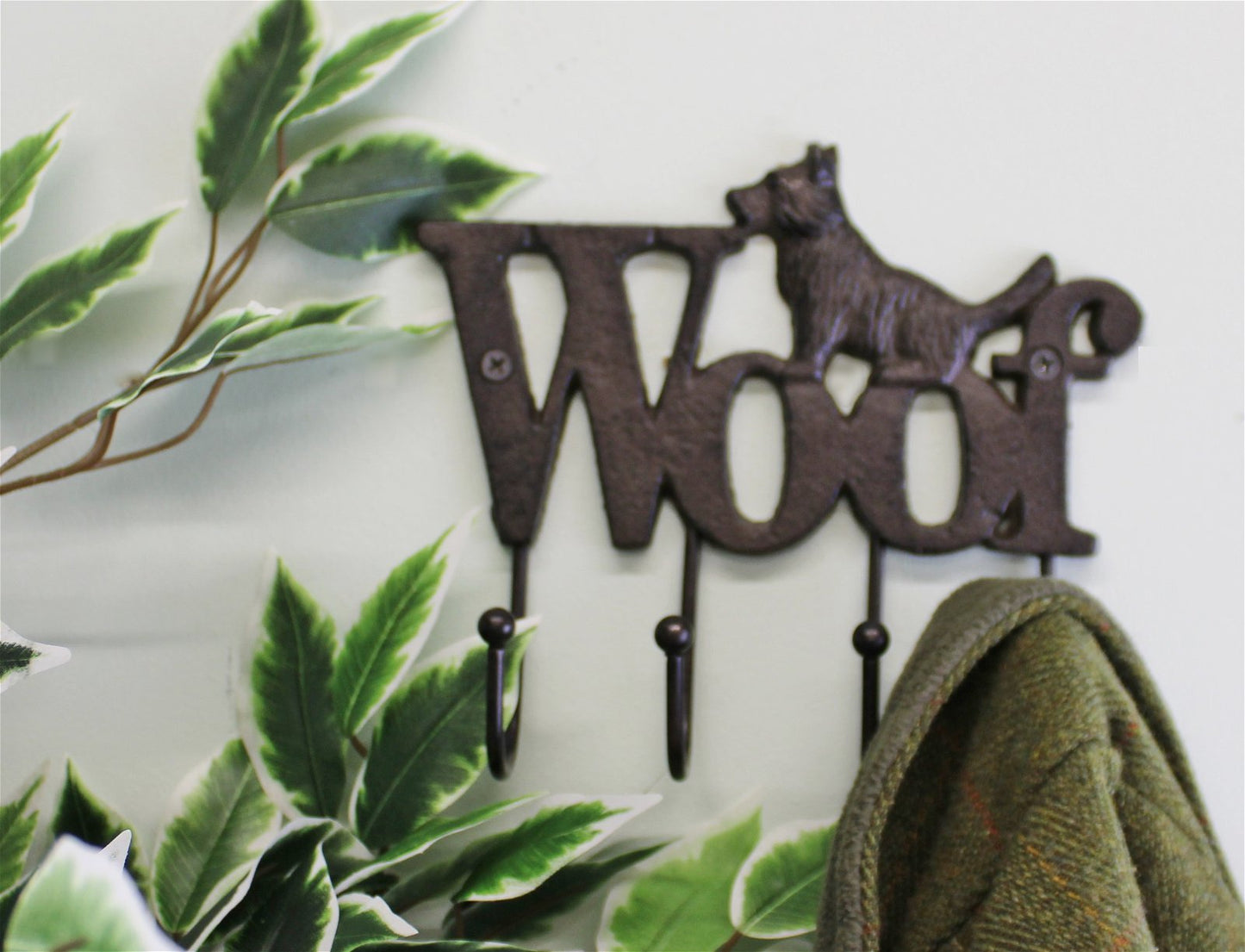 Rustic Cast Iron Wall Hooks, Dog Design With 4 Hooks
