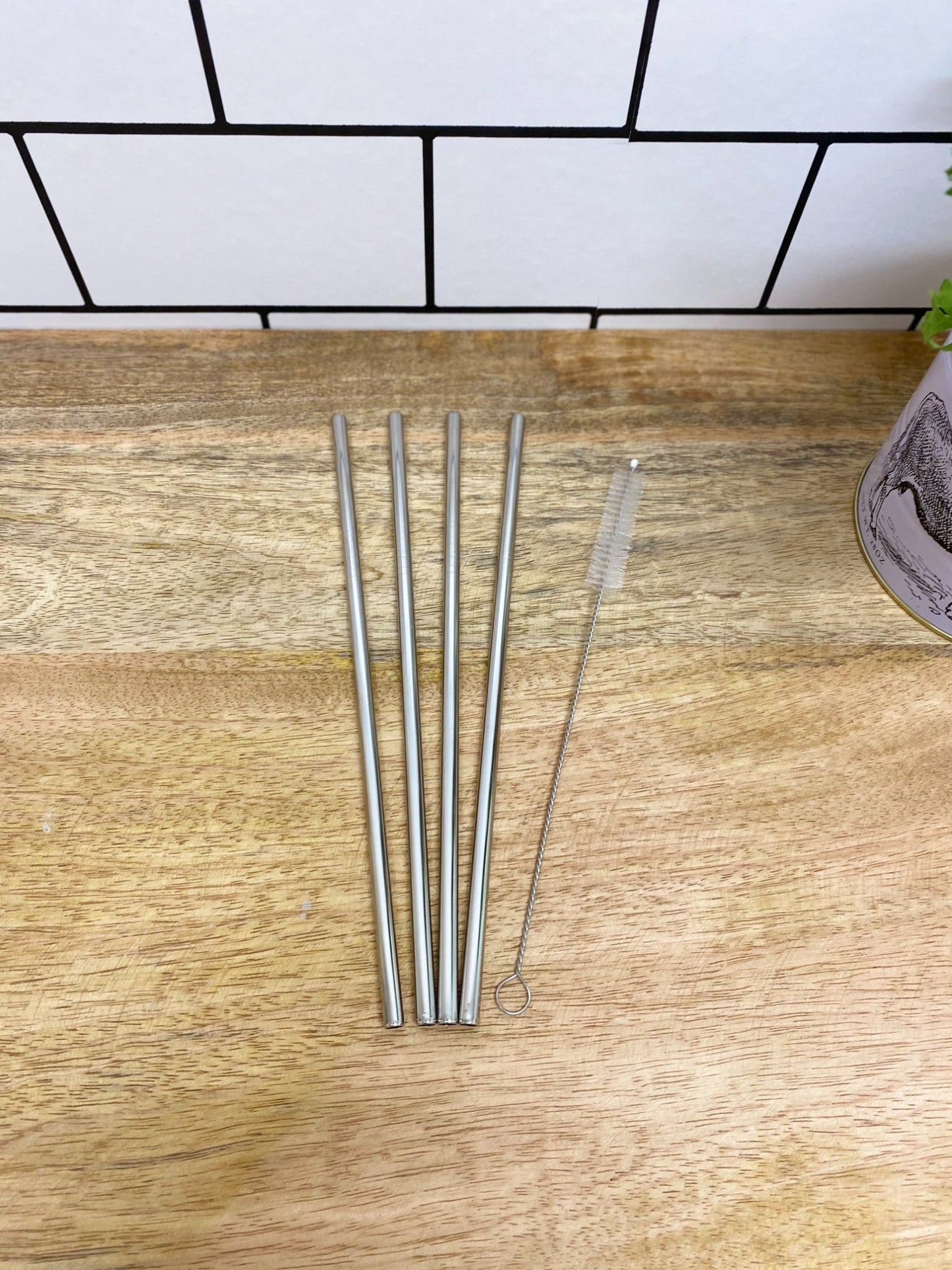 Set of Four Reusable Stainless Straws with Cleaning Brush