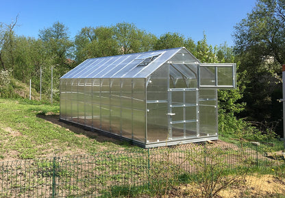 The House Polycarbonate Greenhouse