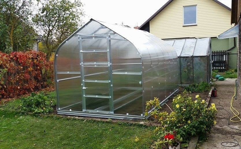 The Spade Polycarbonate Greenhouse